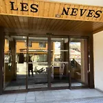 Apartment Neves - Location: Pour 4 Personnes Dans Un Quartier Jeune Et Anime / Les Neves Mae-9059 Val Thorens