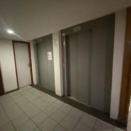 Résidence Neves - Location: Pour 4 Personnes Dans Un Quartier Jeune Et Animé / Les Neves Mae-9059 * Val Thorens